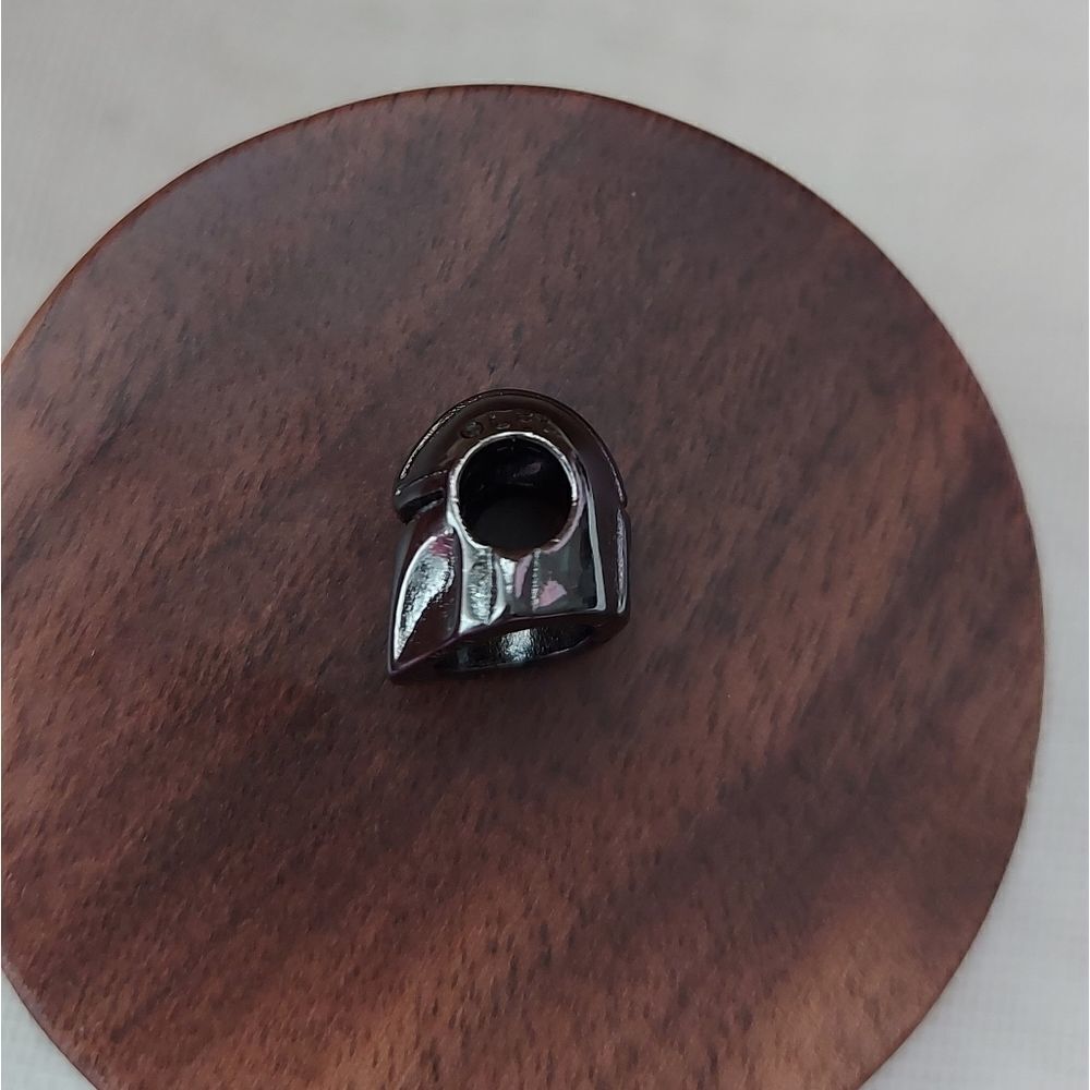 925 Sterling Silver Mandalorian Helmet Star Wars Charm - Picture 7 of 7